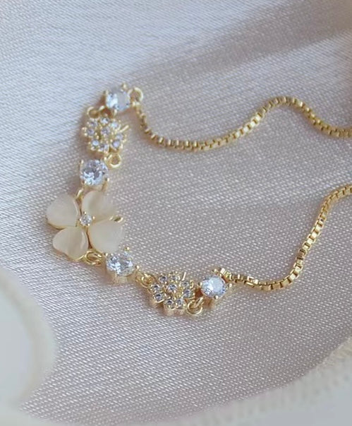 Lady’s Bracelet With Crystals