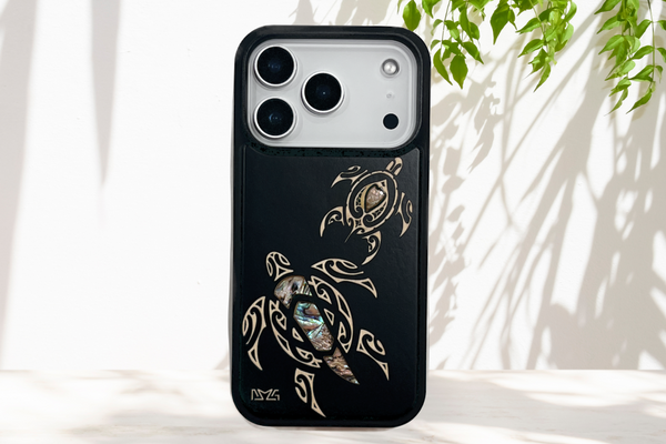 Hawaiian Sea Turtle (Honu) Rainbow Seashell Black Wood Case