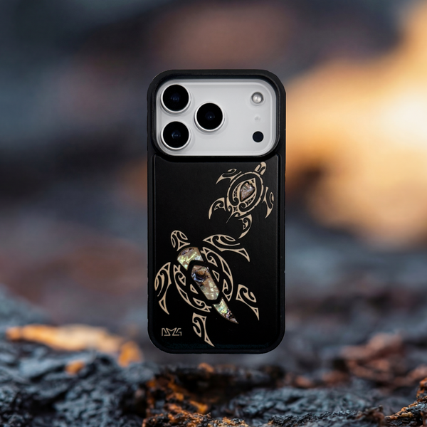 Hawaiian Sea Turtle (Honu) Rainbow Seashell Black Wood Case